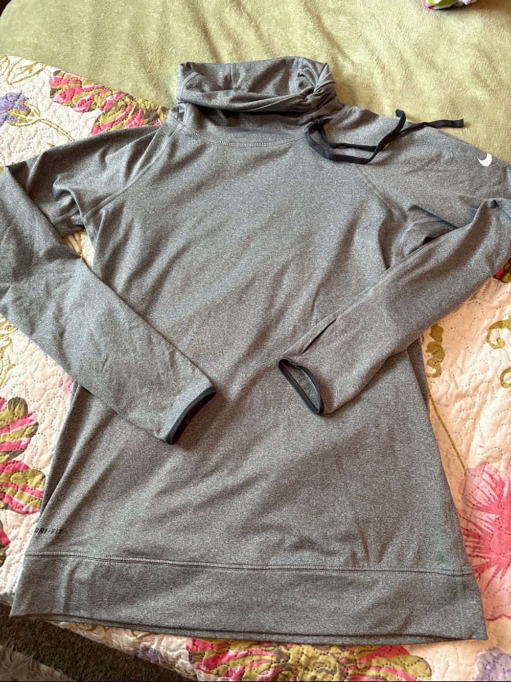 Nike Pro Gray Heather Long-Sleeve Athletic Top